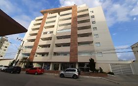 Otimo Apto De 02 Quartos A 150 M Da Praia
